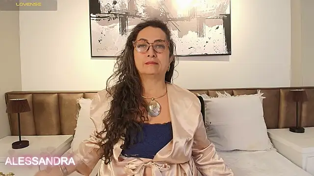 Snapshot of AlessandraLeroy chatting on 04-28-26, 12:32 AlessandraLeroy online show from 04-28-26, 12:32