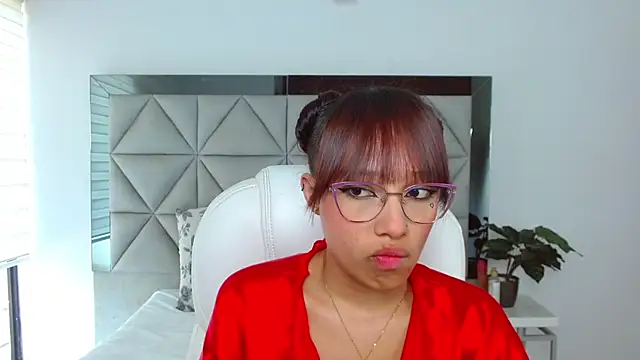 Snapshot of sharon_rosse__ chatting on 03-08-25, 03:24 sharon rosse online show from 03-08-25, 03:24