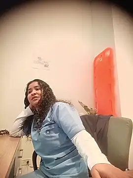 Snapshot of Paula6Colombia chatting on 11-13-25, 03:55 Paula6Colombia online show from 11-13-25, 03:55