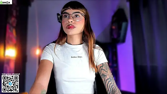 Snapshot of sofiafenty chatting on 11-27-25, 06:10 sofiafenty online show from 11-27-25, 06:10