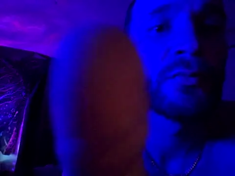 Snapshot of CREAMPlES chatting on 12-19-25, 10:39 CREAMPlES online show from 12-19-25, 10:39