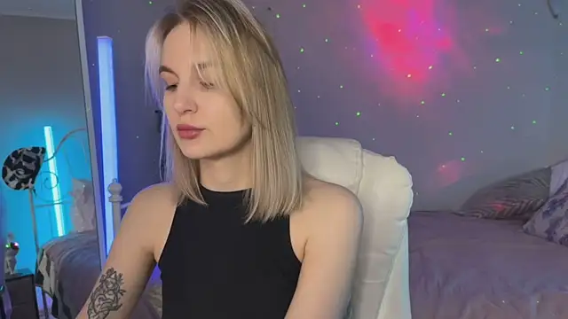 Snapshot of _Vikky_Moon_ chatting on 06-05-26, 12:50 Vikky Moon online show from 06-05-26, 12:50