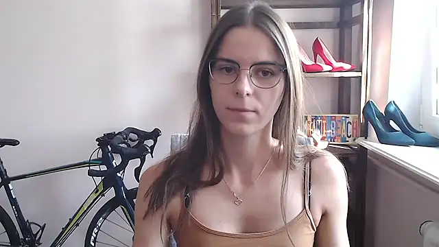 Snapshot of love_megi chatting on 04-23-26, 01:24 love megi online show from 04-23-26, 01:24