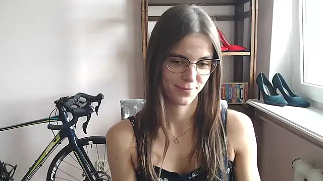 Snapshot of love_megi chatting on 05-19-26, 01:28 love megi online show from 05-19-26, 01:28
