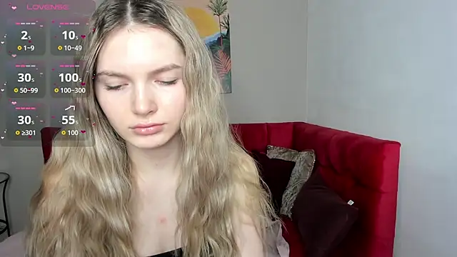 Snapshot of EvelineAmore chatting on 06-14-26, 02:20 EvelineAmore online show from 06-14-26, 02:20