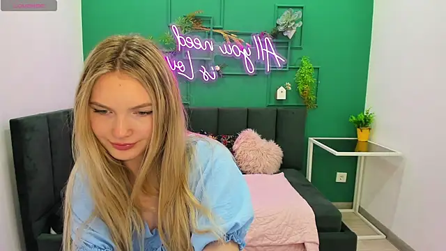Snapshot of EvelineAmore chatting on 06-25-26, 08:52 EvelineAmore online show from 06-25-26, 08:52