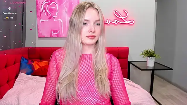 Snapshot of EvelineAmore chatting on 07-04-26, 01:23 EvelineAmore online show from 07-04-26, 01:23