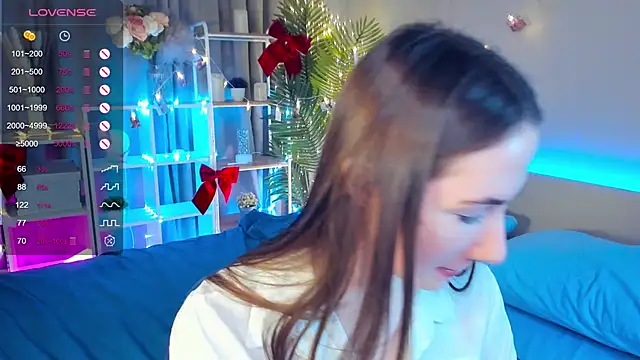 Snapshot of Kira_mindnes chatting on 03-20-25, 11:02 Kira mindnes online show from 03-20-25, 11:02