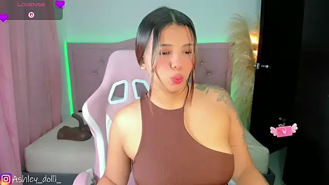 Snapshot of Ashley_dolll chatting on 04-21-26, 09:06 Ashley dolll online show from 04-21-26, 09:06