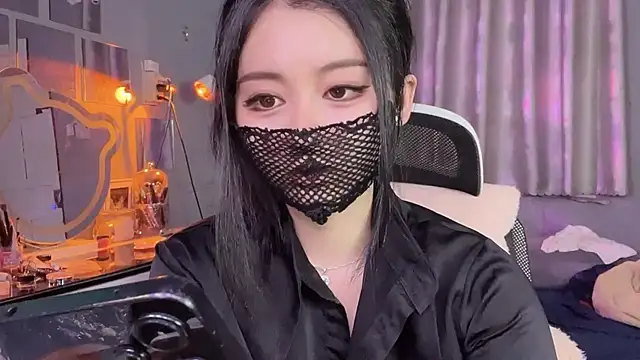 Snapshot of MI_KA22 chatting on 10-04-25, 07:28 MI KA22 online show from 10-04-25, 07:28