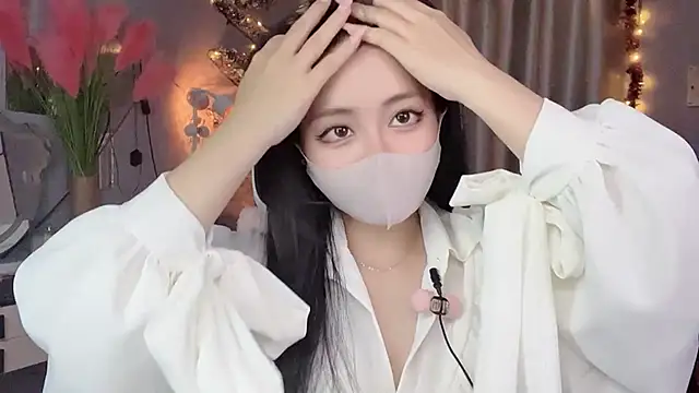 Snapshot of MI_KA22 chatting on 11-20-25, 05:23 MI KA22 online show from 11-20-25, 05:23