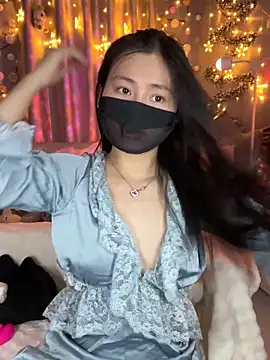 Snapshot of MI_KA22 chatting on 12-14-25, 06:45 MI KA22 online show from 12-14-25, 06:45