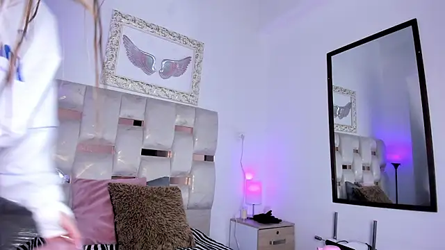 Lola Blondie online show from 12-02-25, 12:21