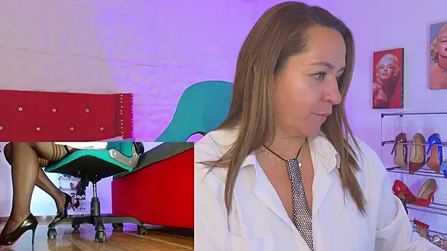 Snapshot of weet_Evans___ chatting on 10-07-25, 03:36 weet Evans online show from 10-07-25, 03:36