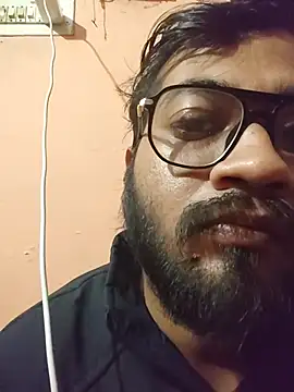 Snapshot of mpaale11 chatting on 12-19-25, 02:35 mpaale11 online show from 12-19-25, 02:35