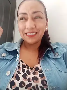 Snapshot of Carlasm- chatting on 09-19-25, 08:42 Carlasm- online show from 09-19-25, 08:42