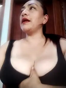 Snapshot of Carlasm- chatting on 09-24-25, 07:28 Carlasm- online show from 09-24-25, 07:28