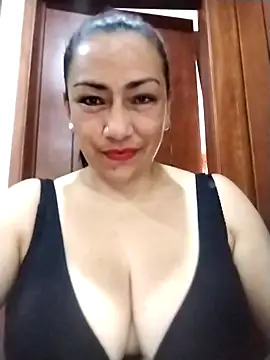 Snapshot of Carlasm- chatting on 11-06-25, 10:10 Carlasm- online show from 11-06-25, 10:10