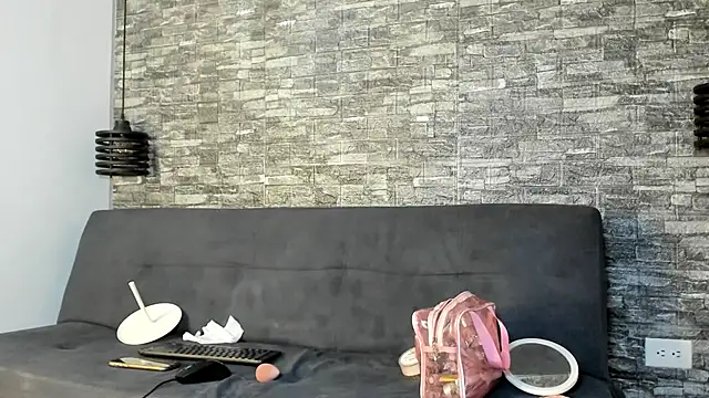 ASHLEY AND ASH online show from 11-05-25, 09:15