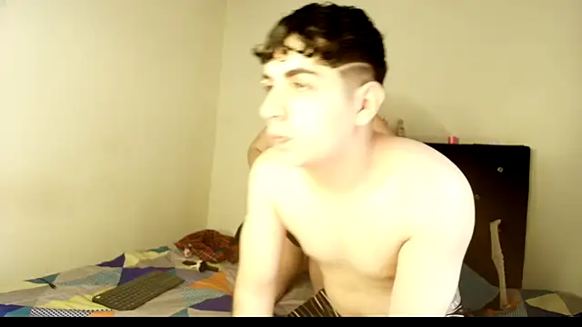 Snapshot of Kymberlyandlucas2 chatting on 10-02-25, 03:30 Kymberlyandlucas2 online show from 10-02-25, 03:30