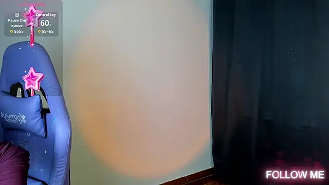 Snapshot of emma_cute7 chatting on 09-10-25, 02:33 emma cute7 online show from 09-10-25, 02:33