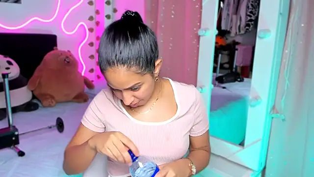 Vickysth online show from 09-28-25, 08:47