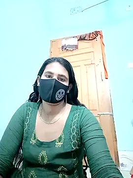 Hot-Nipa online show from 03-10-25, 12:59