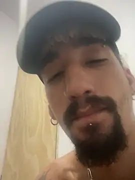 Snapshot of MrPickles696 chatting on 03-07-25, 10:45 MrPickles696 online show from 03-07-25, 10:45