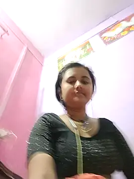 Snapshot of Poonam25 chatting on 03-10-25, 04:46 Poonam25 online show from 03-10-25, 04:46