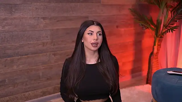 Snapshot of TanyaVonDe chatting on 10-30-25, 05:46 TanyaVonDe online show from 10-30-25, 05:46