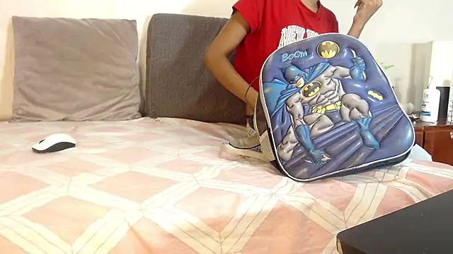 Snapshot of willow_smitt chatting on 10-12-25, 01:21 willow smitt online show from 10-12-25, 01:21