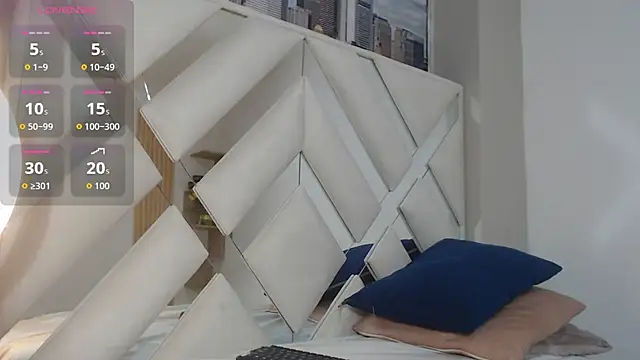 willow smitt online show from 03-19-26, 02:32