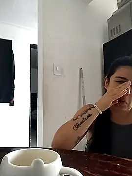 Snapshot of Seet_Hanna chatting on 09-29-25, 03:39 Seet Hanna online show from 09-29-25, 03:39