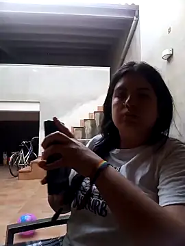 Seet Hanna online show from 04-17-26, 05:27