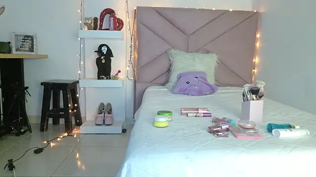 eva sin18 online show from 04-12-26, 11:32