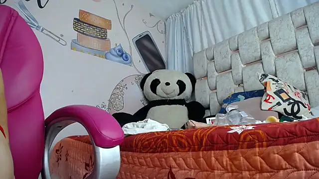 Snapshot of margott_22_ chatting on 06-01-26, 06:20 margott 22 online show from 06-01-26, 06:20