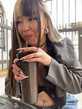 VictoriaGerard Pink online show from 09-08-25, 04:39