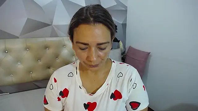 Milf-Prettyboobs online show from 11-02-25, 10:50