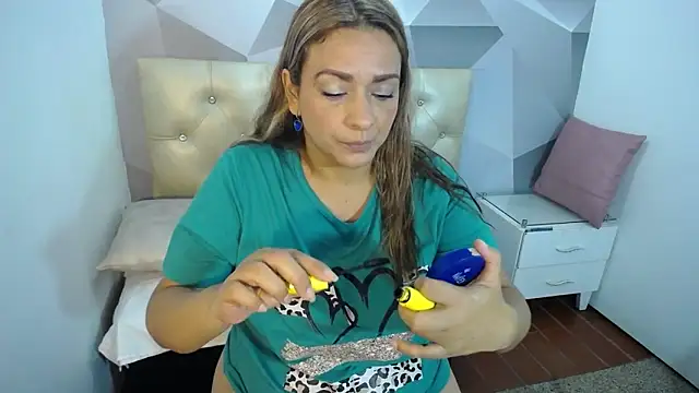 Milf-Prettyboobs online show from 12-18-25, 10:54