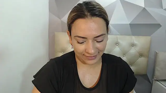 Milf-Prettyboobs online show from 04-10-26, 10:53