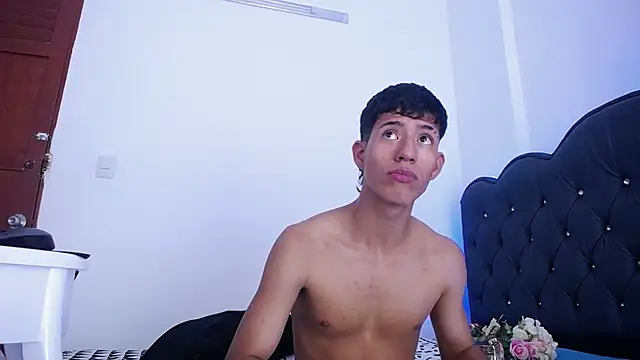 dareck 18 online show from 03-18-25, 05:52