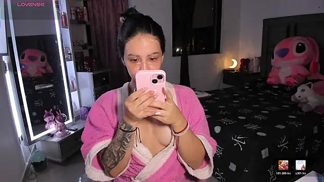 Snapshot of Paulet_Johnson chatting on 05-04-26, 12:06 Paulet Johnson online show from 05-04-26, 12:06