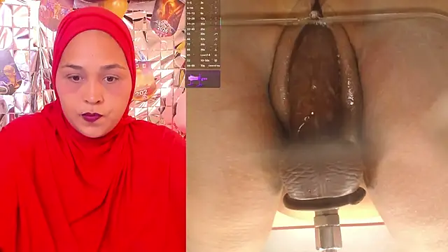 Snapshot of BBWHijab chatting on 06-22-26, 12:35 BBWHijab online show from 06-22-26, 12:35