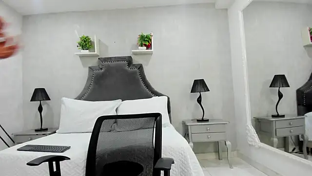 NaomiFrost online show from 03-16-25, 02:53