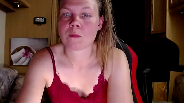 CallMeMaria online show from 01-01-25, 08:26