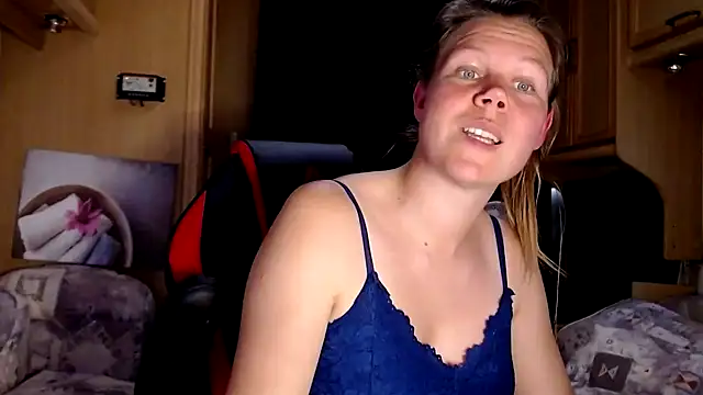 CallMeMaria online show from 01-07-25, 04:27