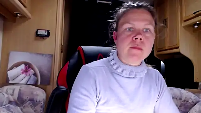 CallMeMaria online show from 01-11-25, 01:53