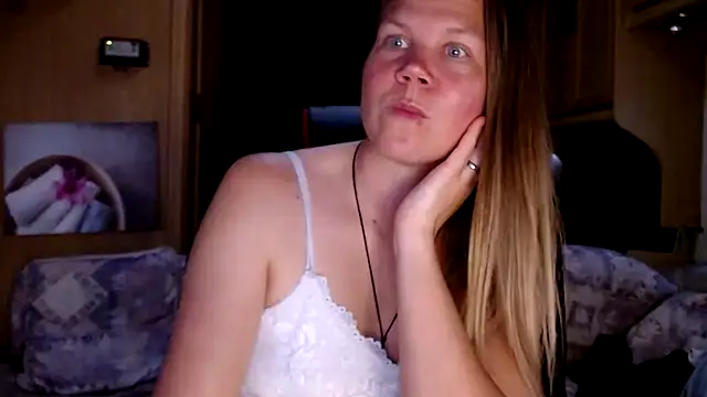 CallMeMaria online show from 01-11-25, 04:57