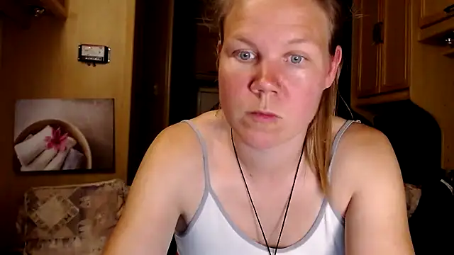 CallMeMaria online show from 01-12-25, 05:54