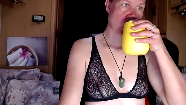 CallMeMaria online show from 01-21-25, 11:03